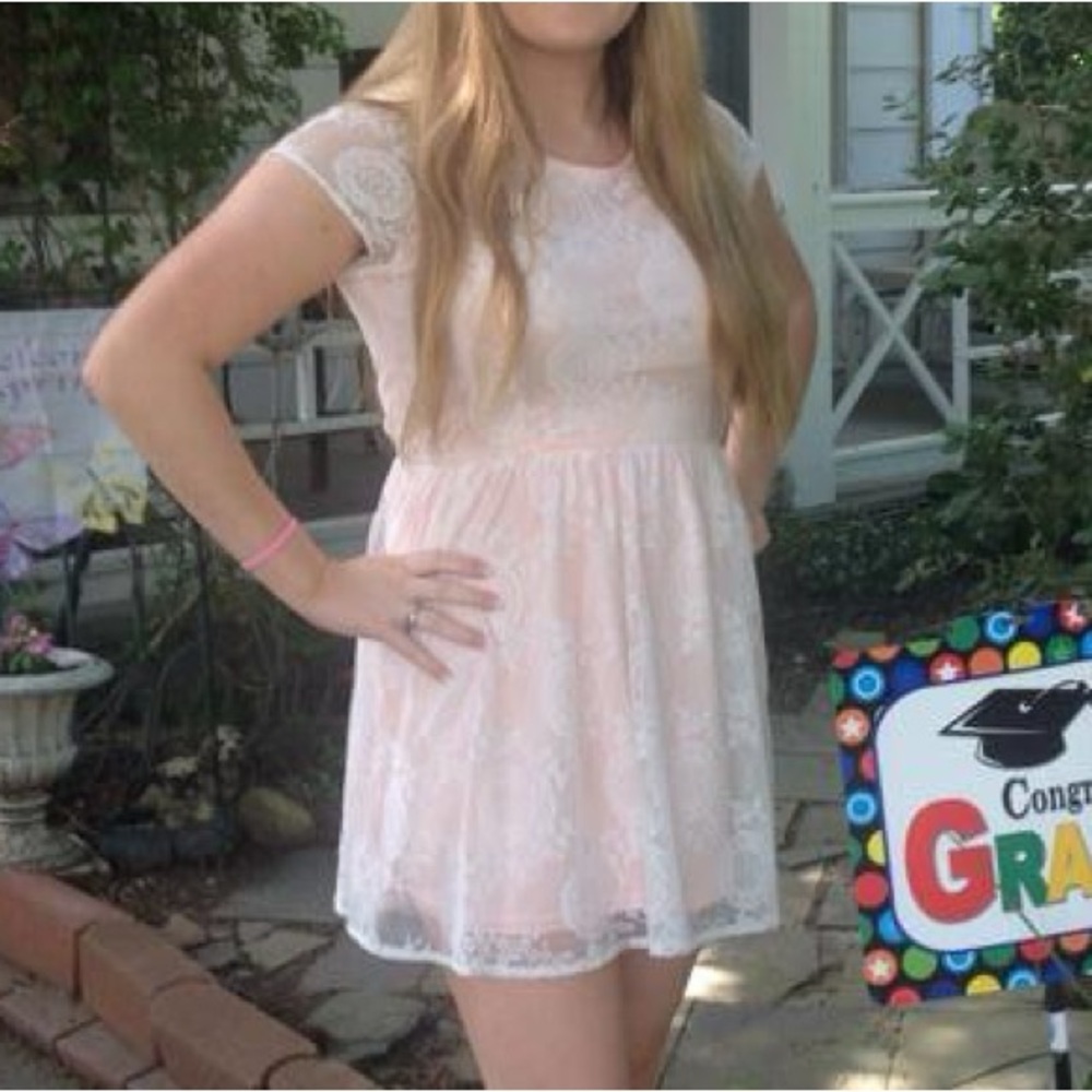 H&M Divided Lace Peach Mini Dress - Picture 2 of 7